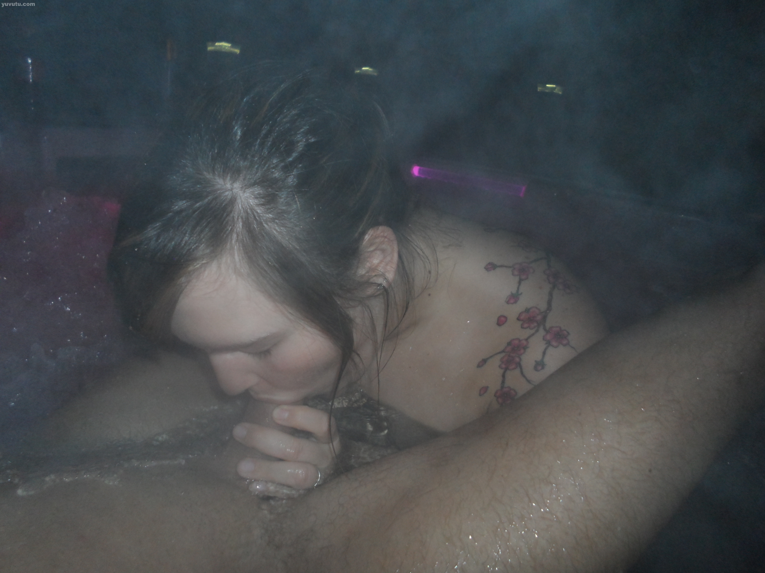 Porn pic in hot tub - Porno photo