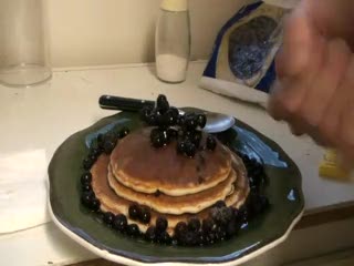 Cumshot - Cumming on pancakes