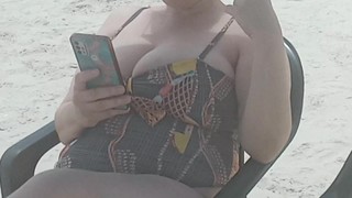 Exhibitionismus - I went to the beach with my chubby friend and fu...