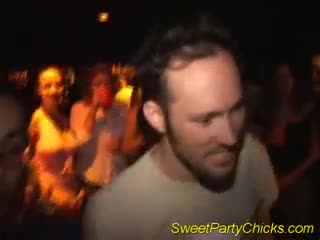 Mamadas - Sweet party chick gets fucked