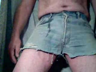 Masturb. masculina - pee in my shorts and great cum/pipì e sborrata