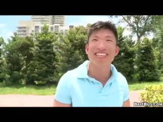 Exhibitionismus - Asian Cuisine with Sexy Ass To Go Outdoor Gay Ha...