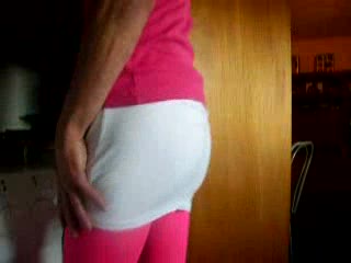 Bizzare - peeing pink leggings