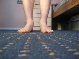 Bizarre - Feet From The Floor