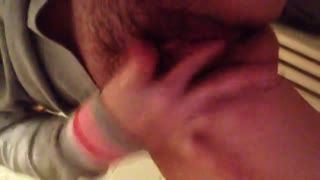 Gozo Feminino - masturbazione napoletana in bagno ita