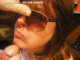 Fetisch - 'JizzJunky ants cum on her glasses'