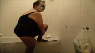 Fetish - clown getting messy in the bath