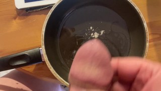 Ejaculation - I cum on egg and fry it watching pee pussy