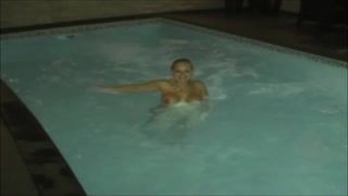 Große Titten - Sexy Waterfun