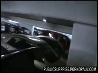 Flashing/Public - Blond sucking dick in carpark