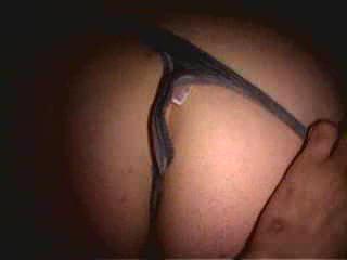 Estilo perrito - pulling off her thong and showing everyone what ...