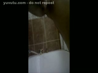 Douche/Bain - Water anal insertion in the shower.